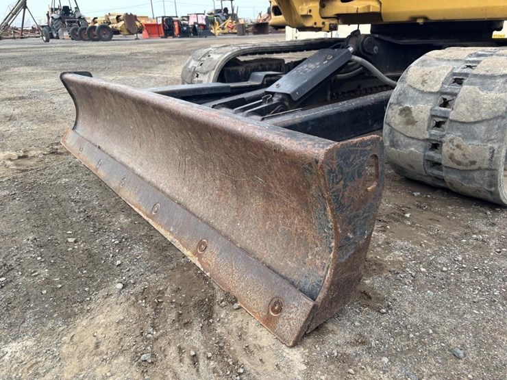 2015-caterpillar-305e2-cr-image-10