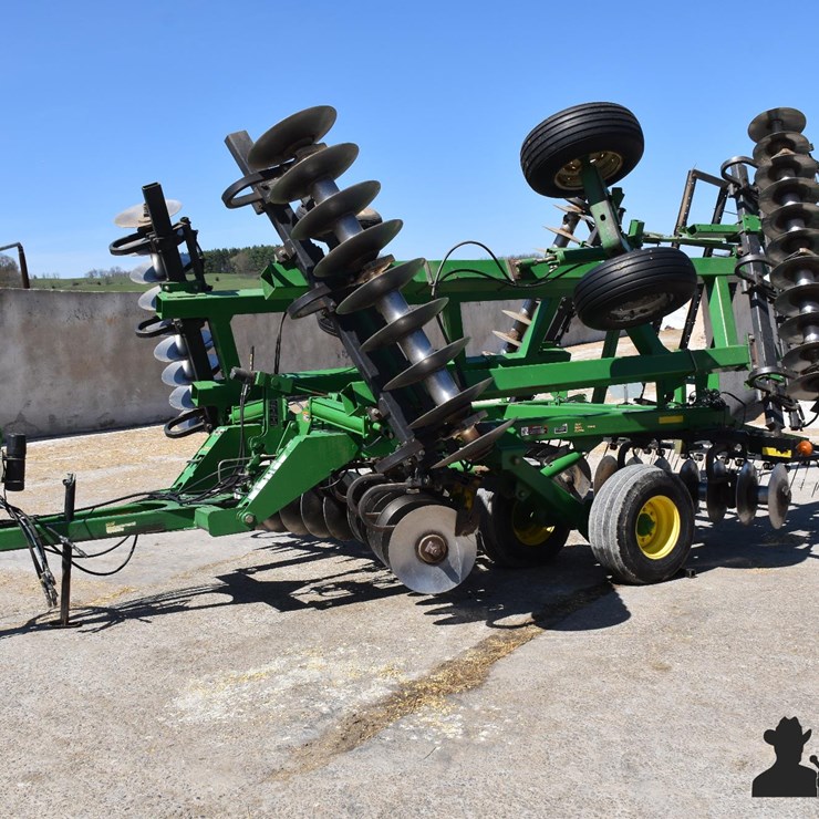 JOHN DEERE 637