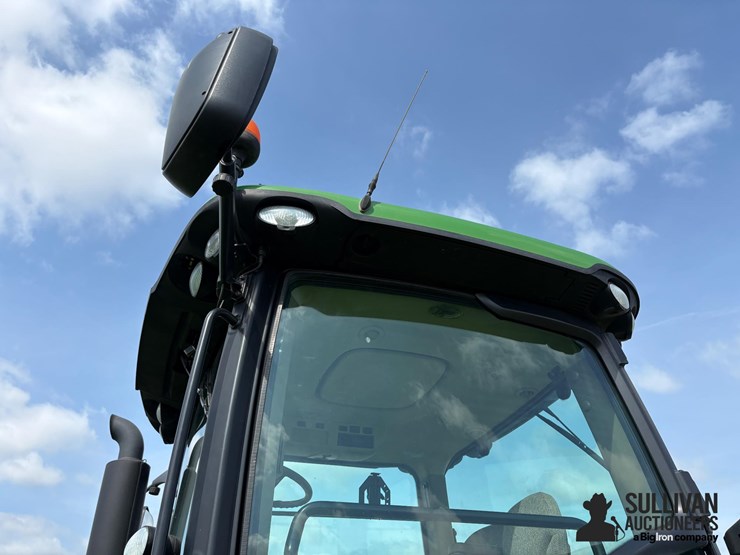 2010-john-deere-8225r-image-14