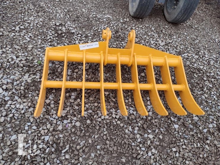 caterpillar-305-image-1