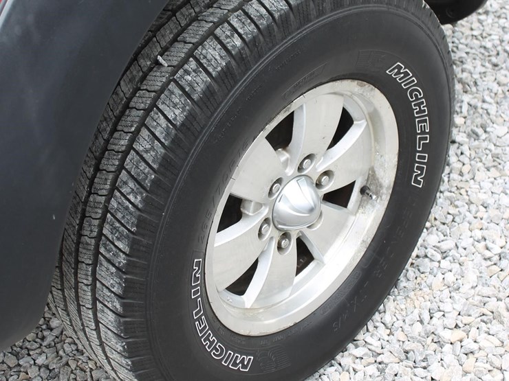 2005-toyota-tacoma-image-9