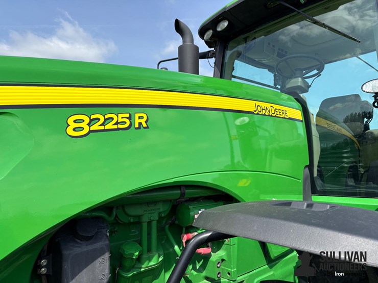 2010-john-deere-8225r-image-11