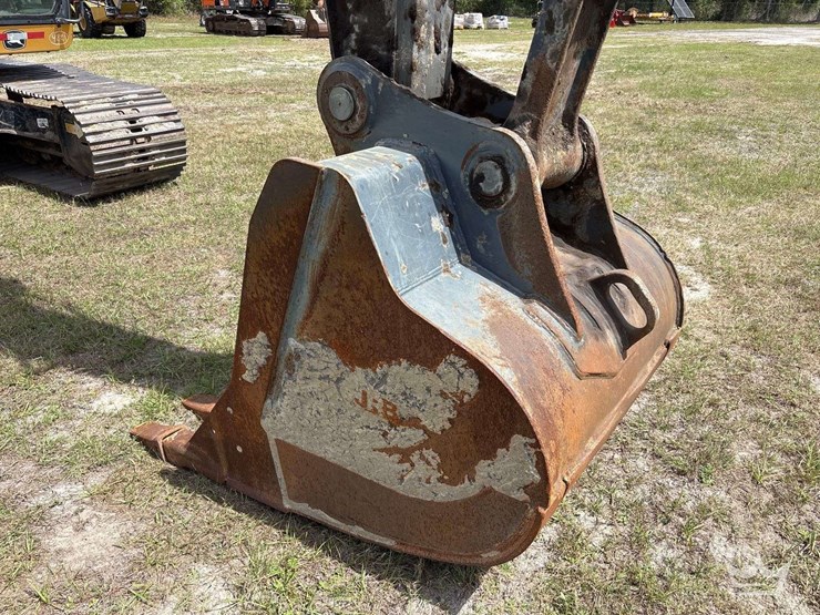 2019-deere-210g-image-8