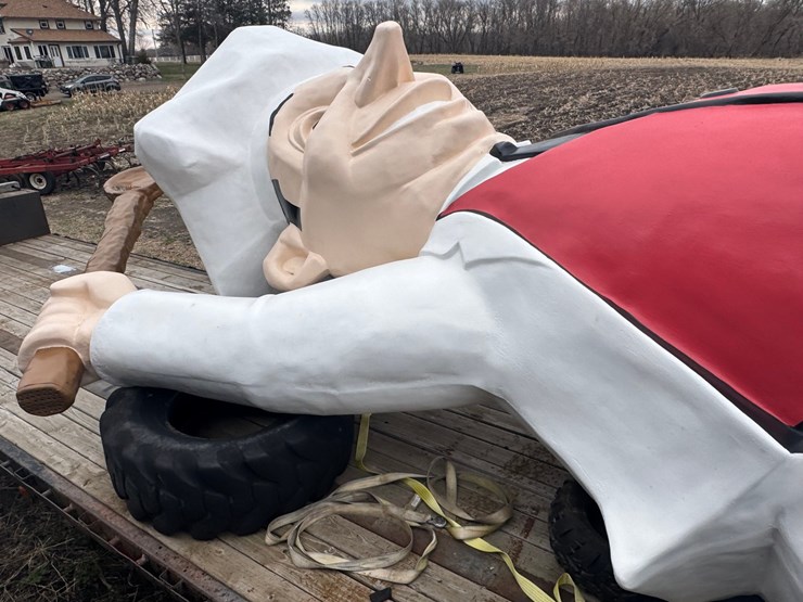 #9000-•-happy-chef-statue-(elk-river,-mn)-image-8