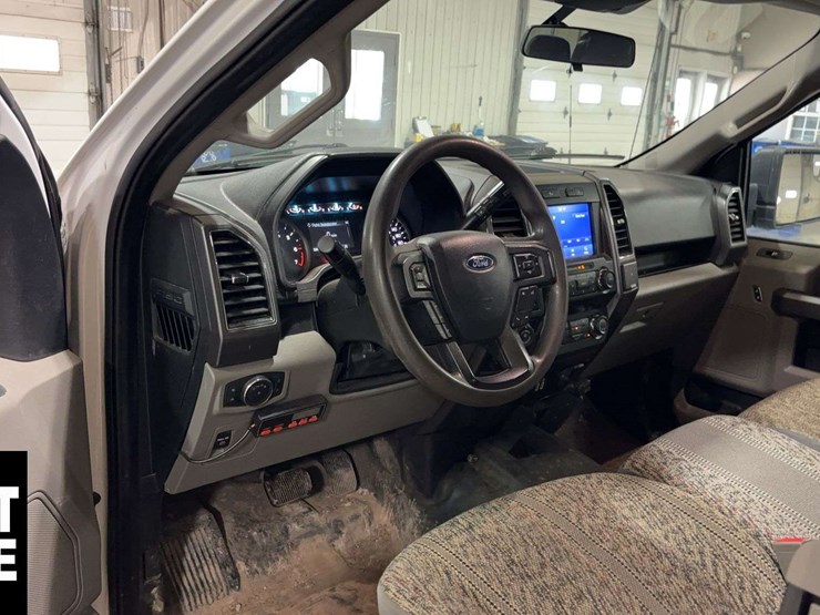 2020-ford-8-ft-image-15