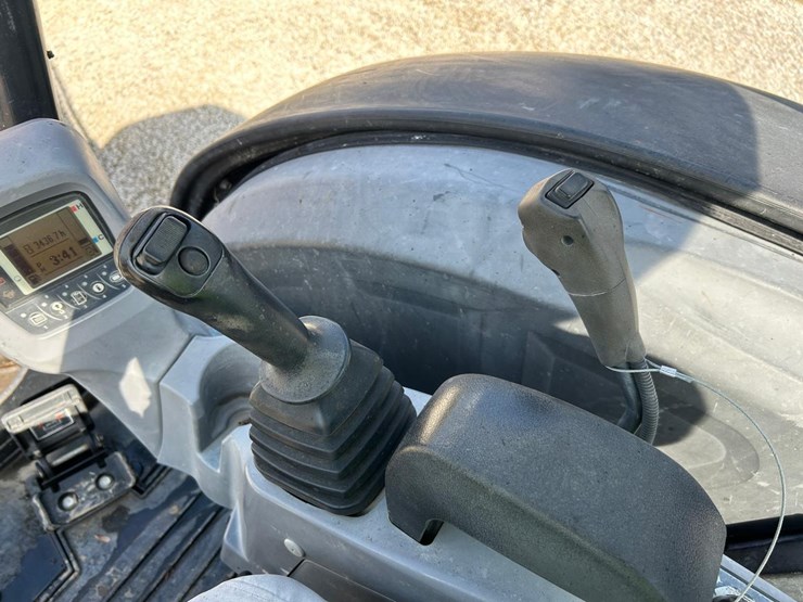 2018-kubota-kx040-4-image-23