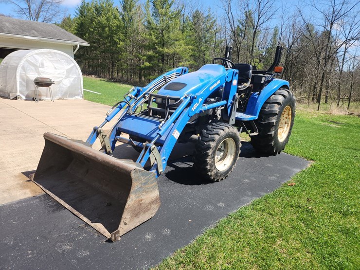 new-holland-35-image-1