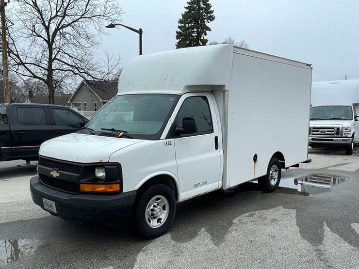 2016-chevrolet-3500-image-1