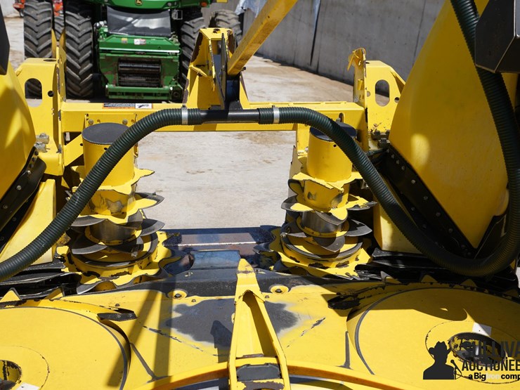 2018-john-deere-770-image-17
