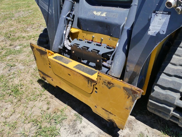 2021-deere-325g-image-10