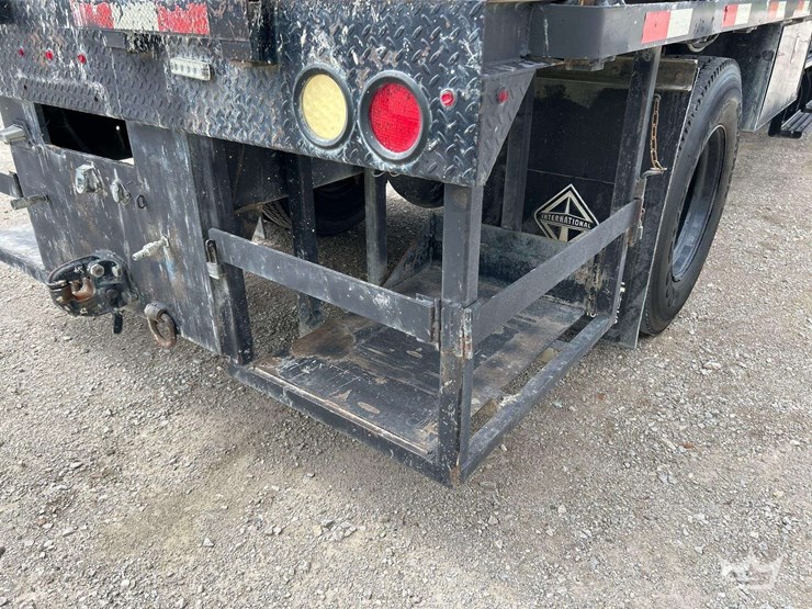 2014-international-durastar-4300-image-30