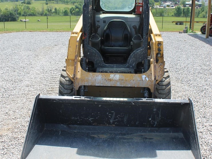caterpillar-226d-image-7