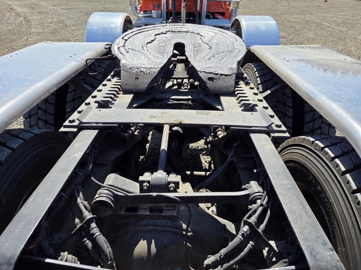 2026-kenworth-t800-image-63