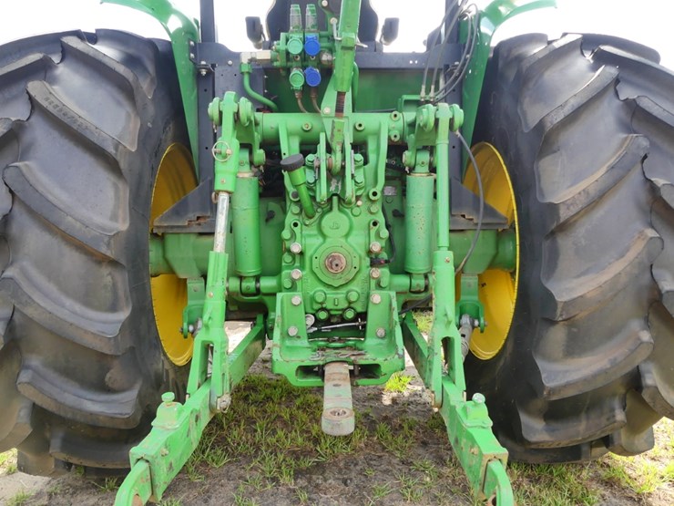 2018-john-deere-5075m-image-5