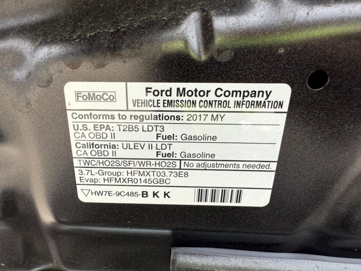 2017-ford-explorer-image-14