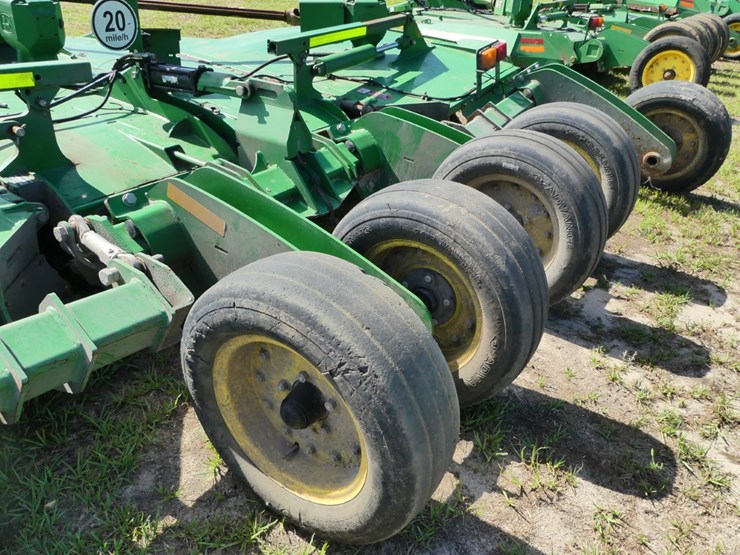 2024-john-deere-fc15r-image-6