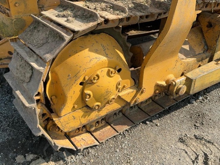 caterpillar-d4-image-29
