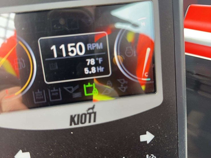 2024-(new/unused)-kioti-sl750u-wheeled-skid-steer-loader-image-27