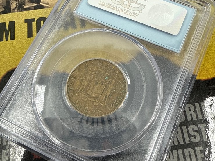 #36039-•-american-hero-book-with-coin-dated-1666,-1-cent-image-6