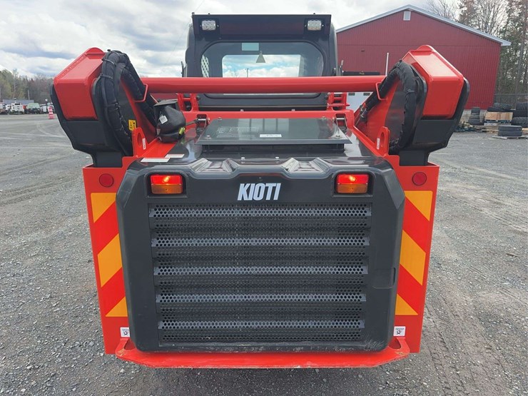 2024-(new/unused)-kioti-sl750u-wheeled-skid-steer-loader-image-6