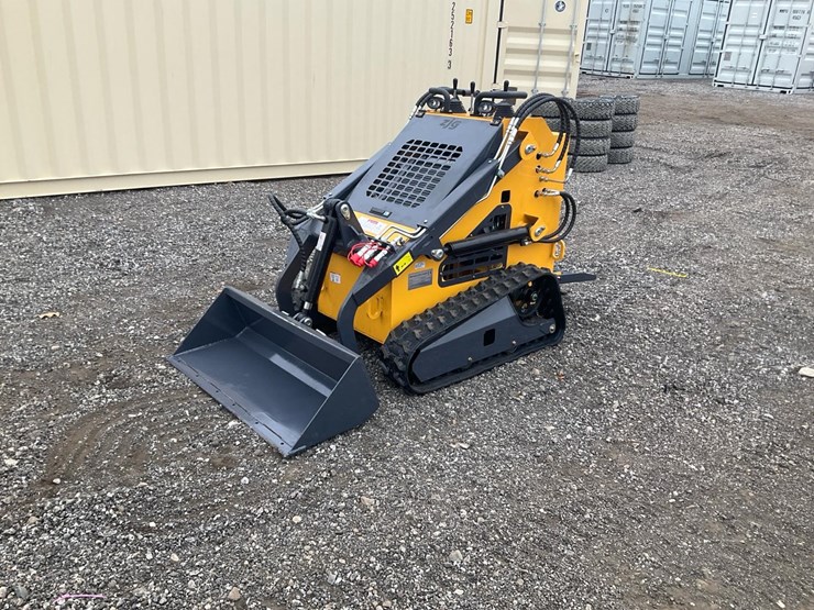 #1005-•-unused-2025-zjz-380-mini-skid-steer-loader-image-1