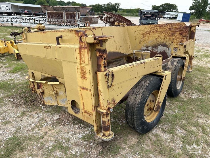 t/a-aggregate-spreader-box-wheel-loader-attachment-image-4