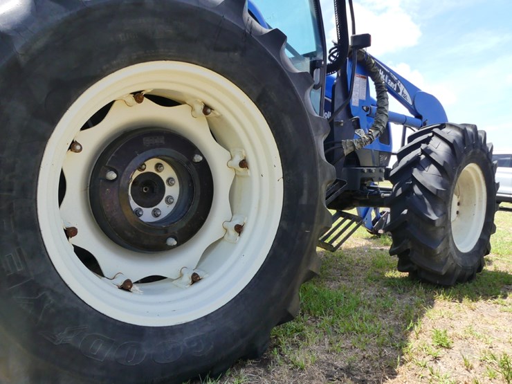 2005-new-holland-tl100a-image-6