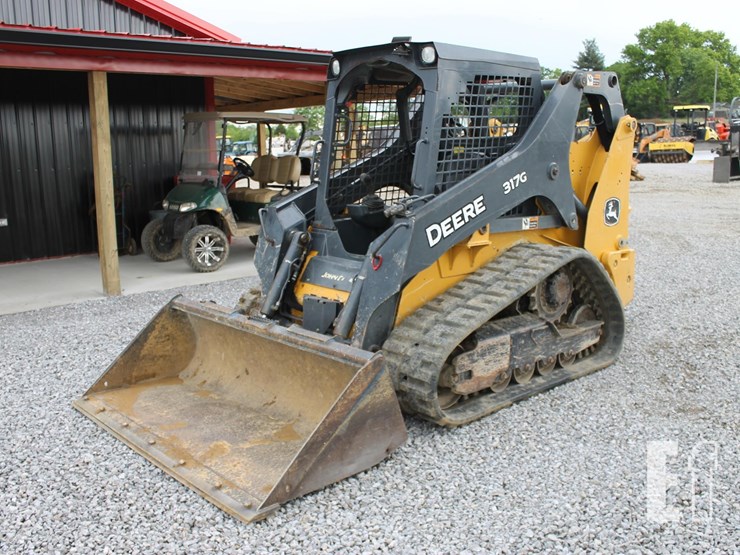 deere-317g-image-1