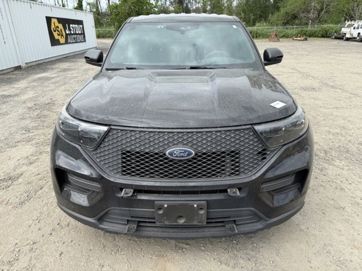 2020-ford-explorer-image-8