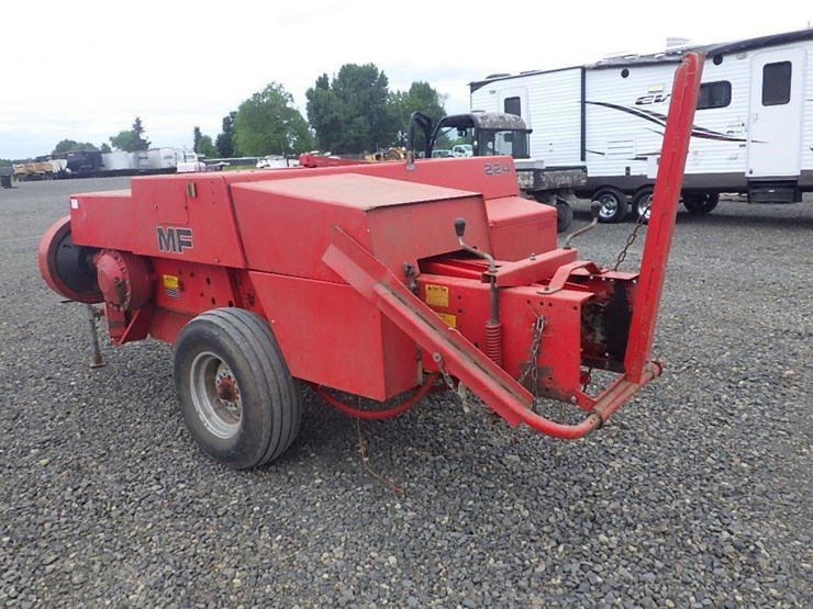 massey-ferguson-224-image-3