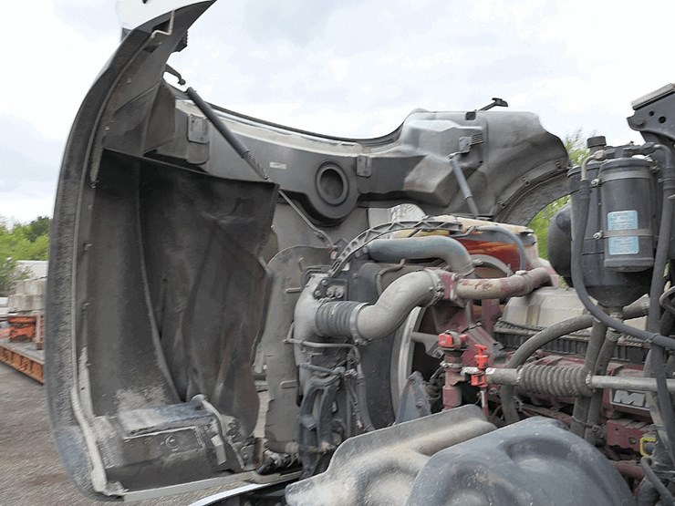 2017-mack-granite-gu713-image-58