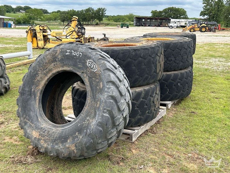 michelin-xld-550/65-r25-wheels-and-tires-image-1
