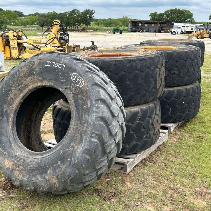 Michelin XLD 550/65 R25 Wheels and Tires