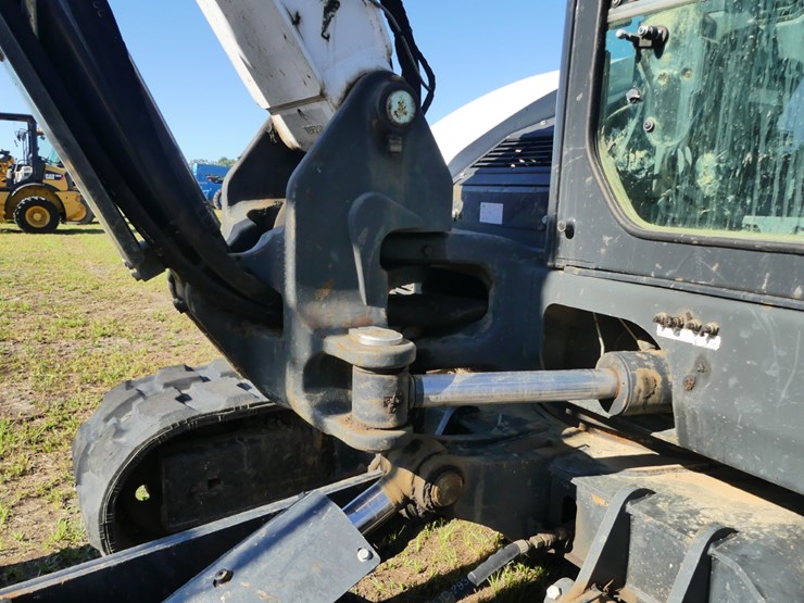 2022-bobcat-e88-image-11