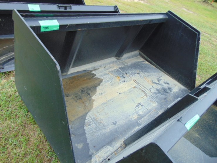 80"-quick-attach-turkey-litter-bucket-image-1