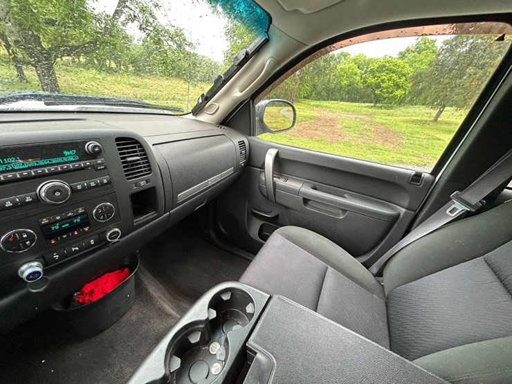 2013-chevrolet-silverado-1500-image-14