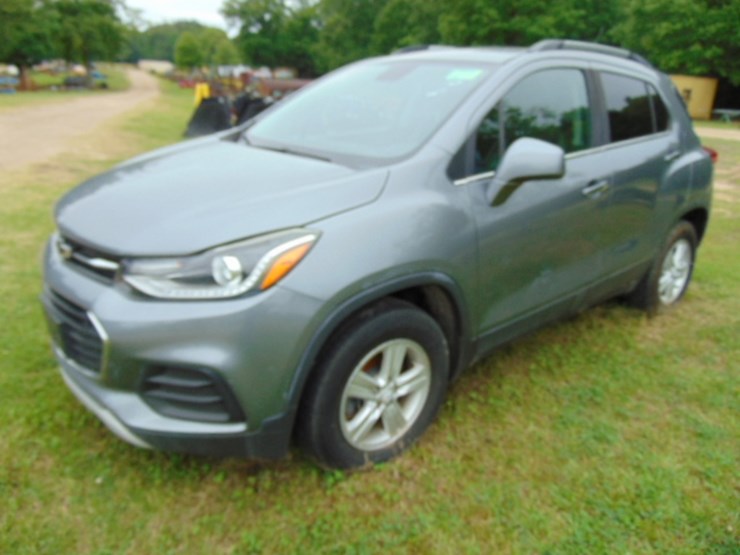 (inop)-(td)-2020-chevrolet-trax-awd-lt-image-1
