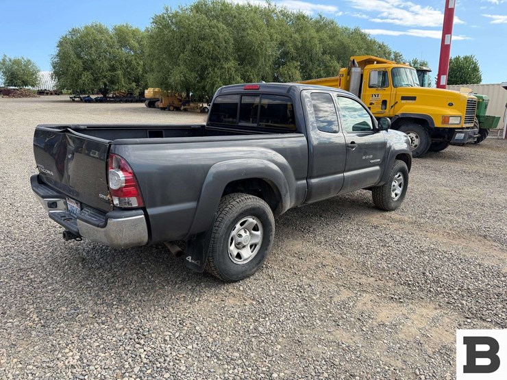 2010-toyota-tacoma-image-5