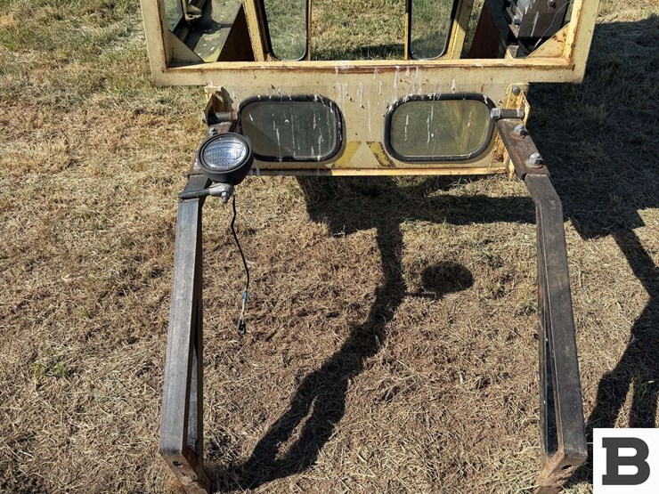 custom-100-tractor-cab---othello,-wa-image-5