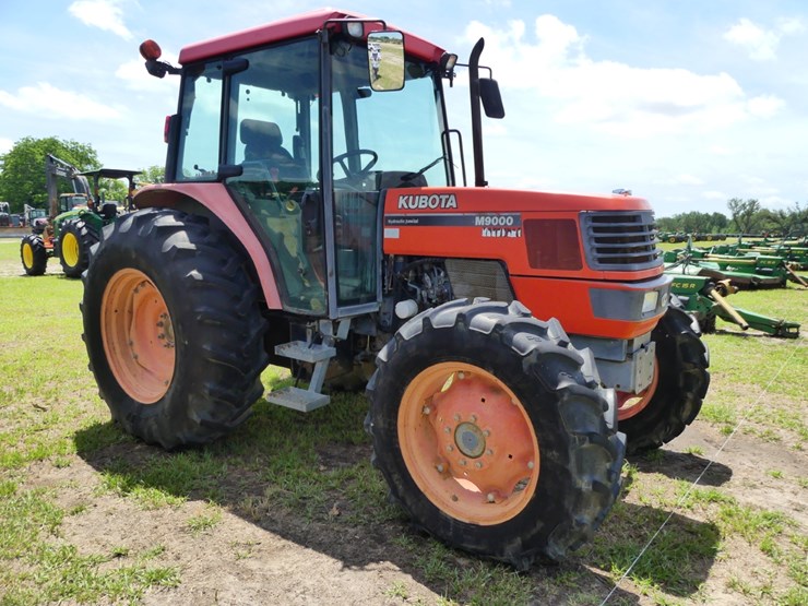 2000-kubota-m9000-image-2