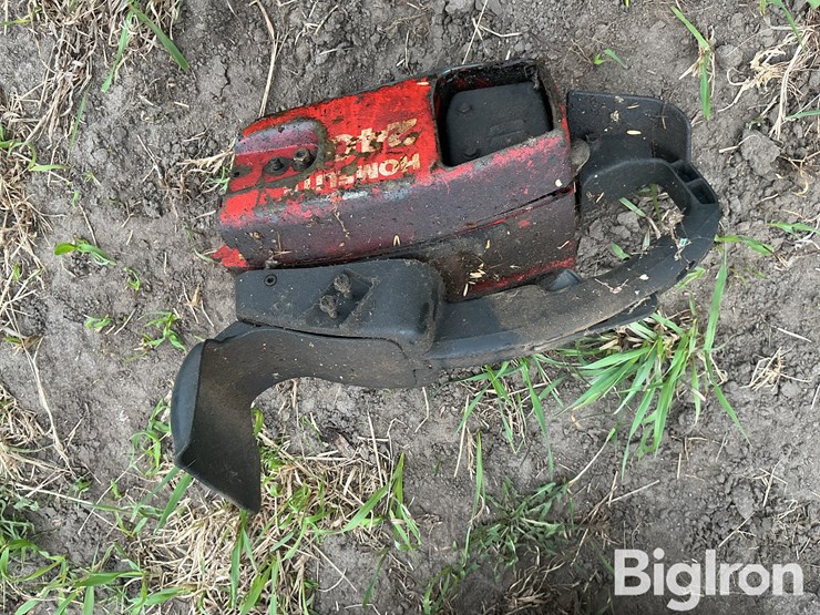 chainsaws-image-14