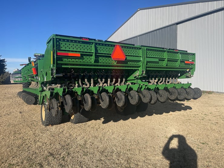 2022-great-plains-50'-bd7600hd-image-5