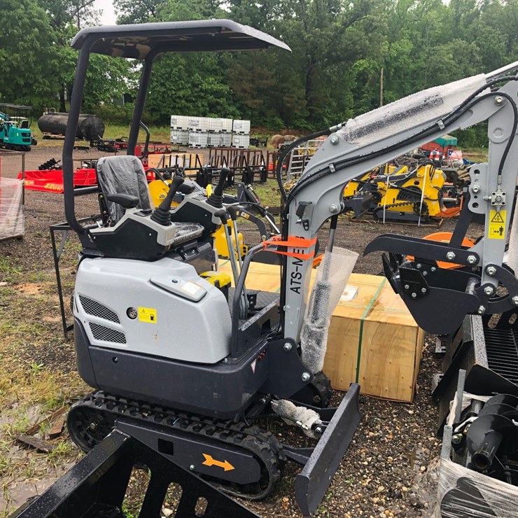 #26 • ATS - ME18 MINI EXCAVATOR