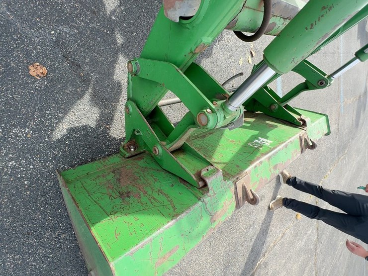 2011-john-deere-5095m-image-22