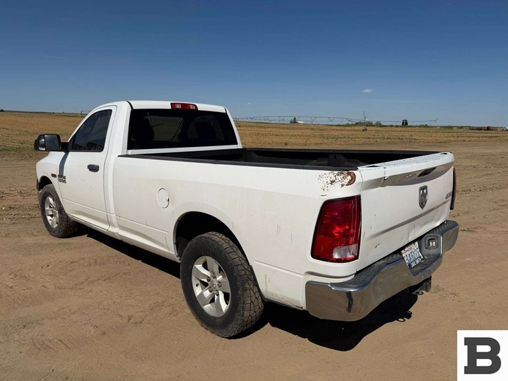 2015-dodge-1500-image-2