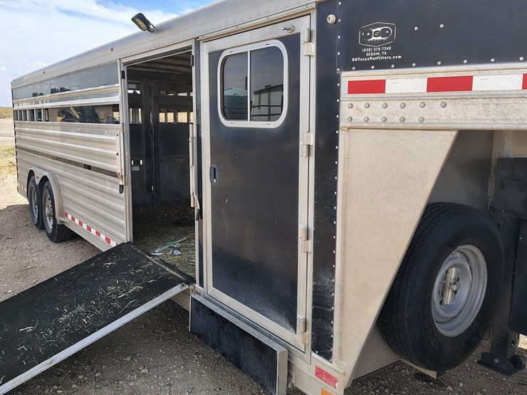 2015-elite-8'x26'-lowpro-livestock-trailer-image-1