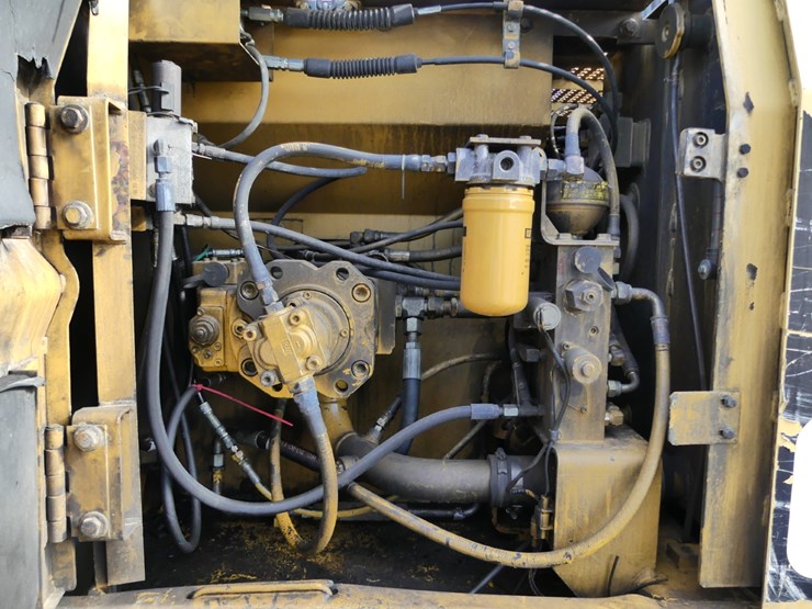 1995-caterpillar-312-image-10