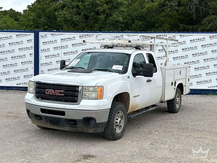 2013-gmc-sierra-2500hd-image-1