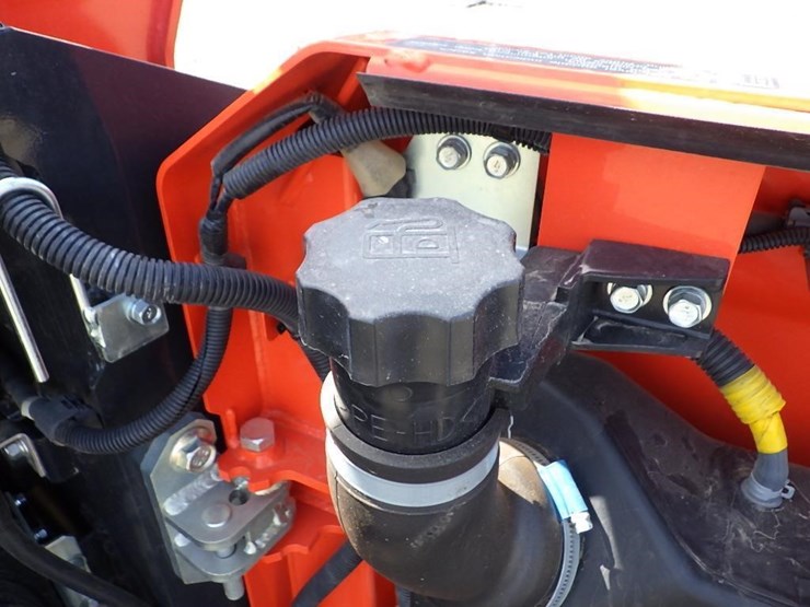 kubota-svl75-3-image-10