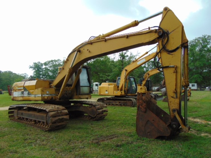 caterpillar-320l-image-2